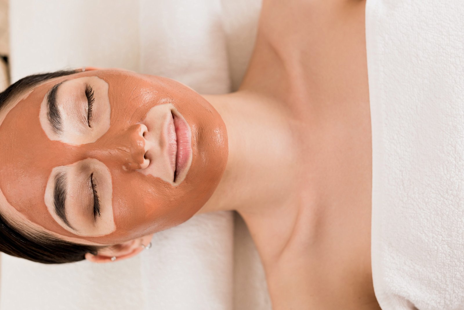 Cuidados esenciales tras una limpieza facial profunda