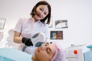 Cómo elegir el mejor equipo de aparatología estética